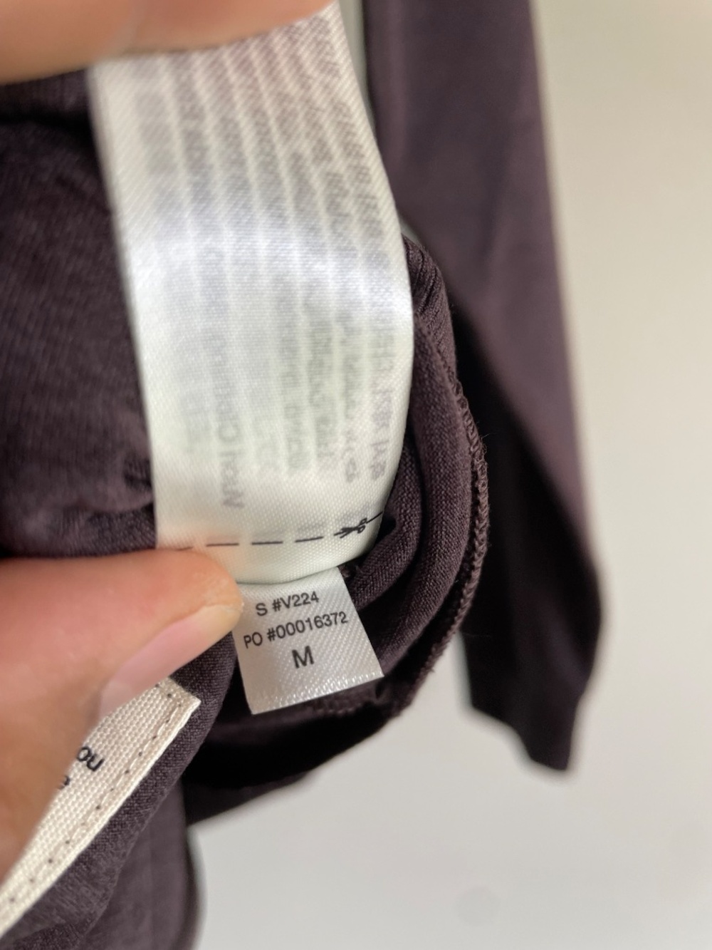 Vuori Ponto Performance Crew in Sangria Heather - Picture 9 of 10